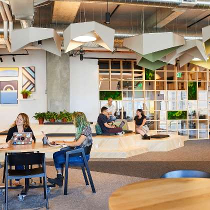 Atlassian-Foto von: Our town hall space doubles as space for informal meetings